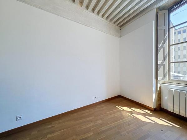 T2 – NON MEUBLE – 63M2 – 69002 – LYON