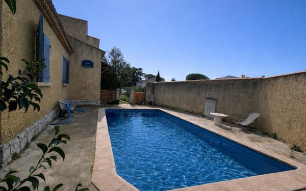 Maison à vendre    2 pièces • 159 m2 Salon-de-Provence