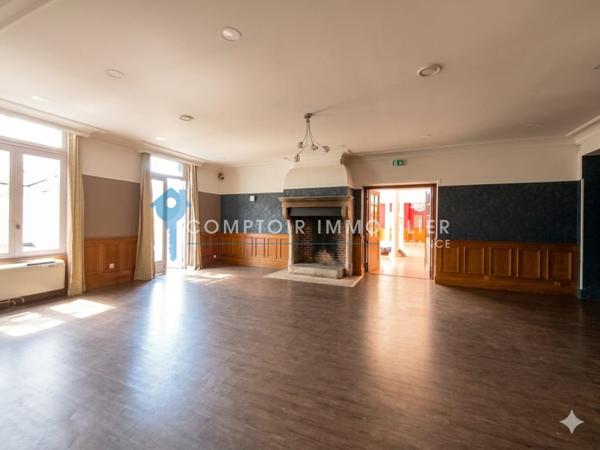 Propriete
                                                                                                                                                                                                                                                                                                                        40 pièce(s)                                                                                                                                                                                                          30 chambre(s)                                                                                                                                                                                                          2000  m²