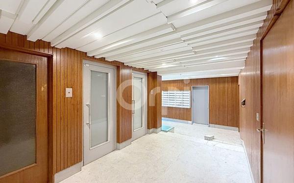 Appartement à vendre    1 pièce • 27,21 m2 Paris 15