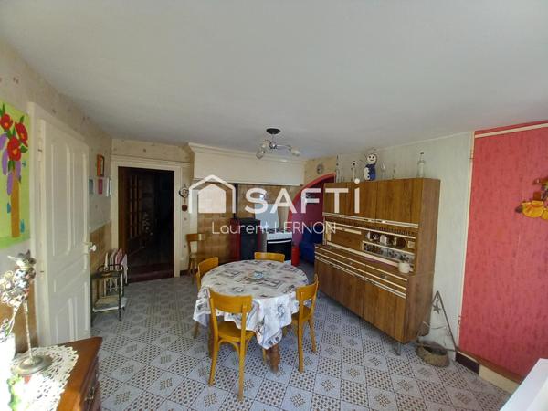 MAISON DE CAMPAGNE AU BORD DE L'EAU