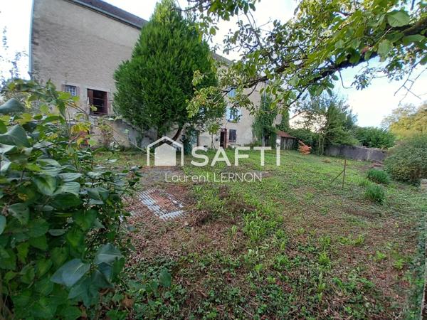 MAISON DE CAMPAGNE AU BORD DE L'EAU