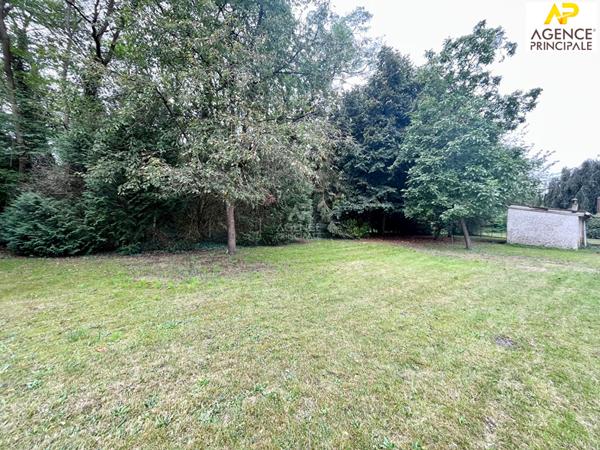 TERRAIN A BATIR ERAGNY - 690m² €200 000 ** - Référence 5790