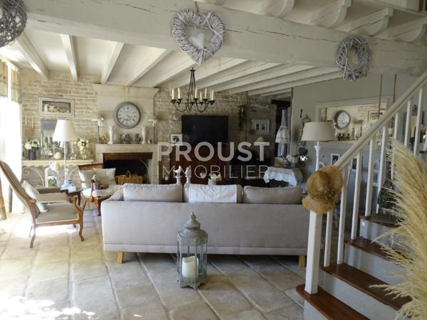 magnifique maison en pierre avec 5 chambres, piscine, terrain de 7600 m². secteur sud de niort.