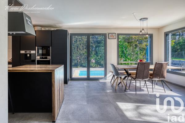 Maison à vendre 6 pièces 159 m² Divonne-les-Bains