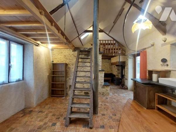 A VENDRE - MAISON CAMPAGNE EN HAMEAU - JARDIN 