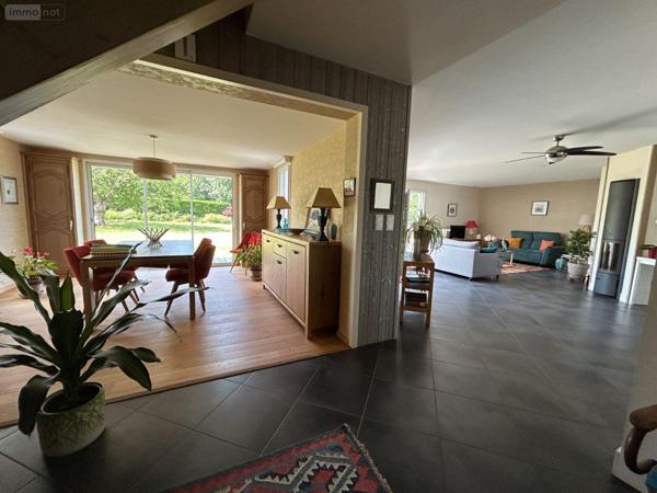 Maison à vendre à Chemillé-en-Anjou dans le Maine-et-Loire (49120), ref : 12516/1207