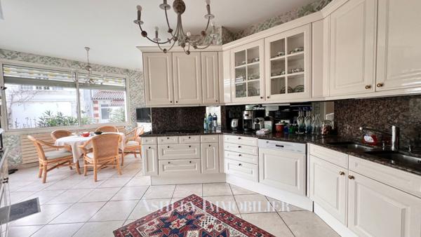 RARE PROPRIÉTÉ LA ROCHELLE - QUARTIER DU MAIL