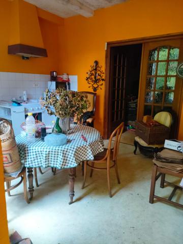 Besançon (25000) Maison mitoyenne à Besançon avec cave et garage