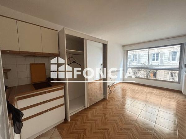 Location Studio 21.25 m² - 37-39 RUE CONDORCET Paris 75009