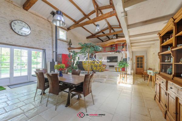 Maison à vendre 10 pièces de 495 m²
