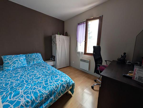 Maison plain pied , 4 chambres,  proche commodités avec garage