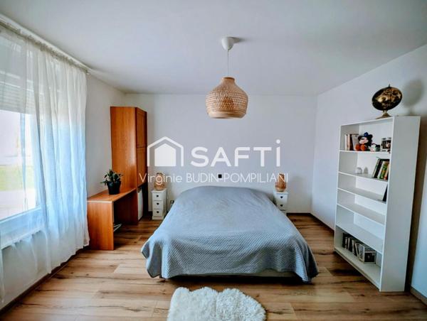 MAISON INDIVIDUELLE 2 CHAMBRES POSSIBILITE GRENIER AMENAGEABLE CARPORT JARDIN