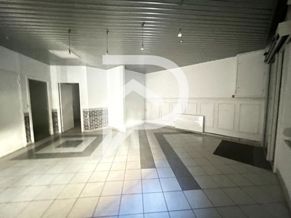 Immeuble 20 pièces 300 m2