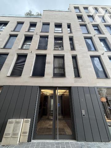 EXCLUSIVITE -REIMS rue de l'Ecu- T2 78,80m² + Loggia de 7m²-  Box fermé double