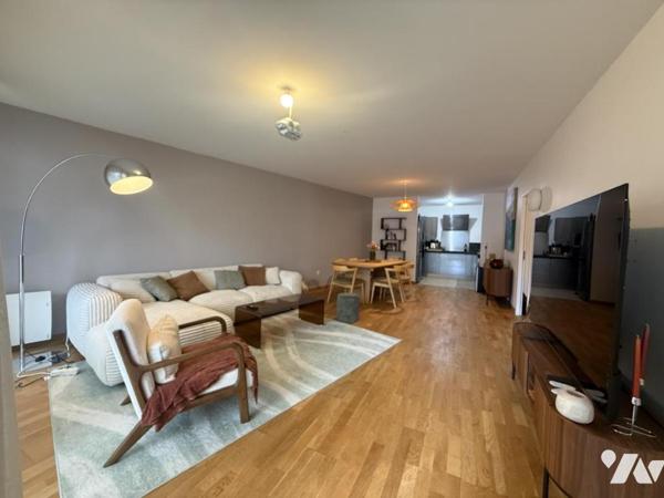 EXCLUSIVITE -REIMS rue de l'Ecu- T2 78,80m² + Loggia de 7m²-  Box fermé double