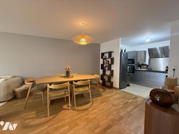 EXCLUSIVITE -REIMS rue de l'Ecu- T2 78,80m² + Loggia de 7m²-  Box fermé double