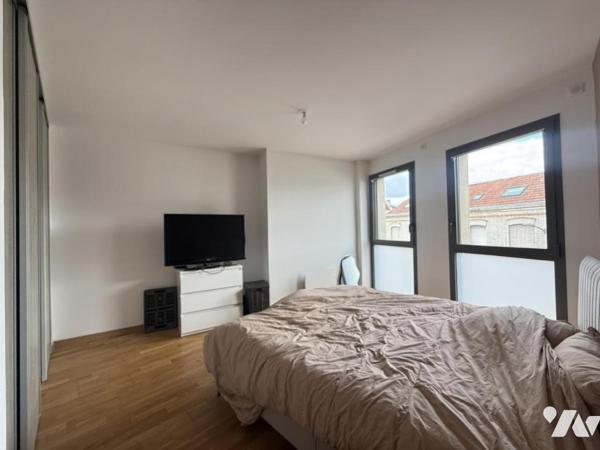 EXCLUSIVITE -REIMS rue de l'Ecu- T2 78,80m² + Loggia de 7m²-  Box fermé double