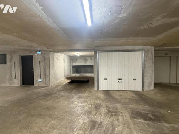 EXCLUSIVITE -REIMS rue de l'Ecu- T2 78,80m² + Loggia de 7m²-  Box fermé double