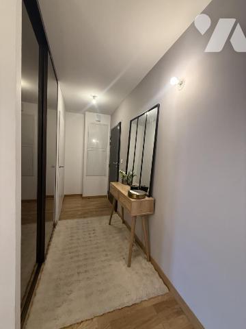 EXCLUSIVITE -REIMS rue de l'Ecu- T2 78,80m² + Loggia de 7m²-  Box fermé double