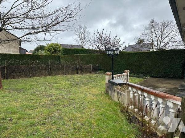 Maison familiale avec piscine - Secteur calme de cinq -Mars-la-Pile
Située dans un environneme...