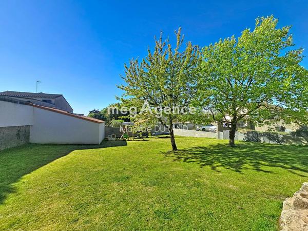 Maison à CHOLET, 49300 - 7 pièces 200m²