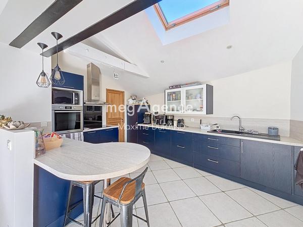 Maison à CHOLET, 49300 - 7 pièces 200m²