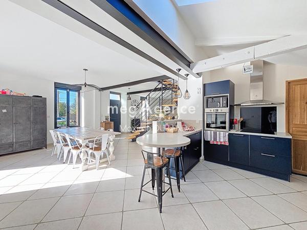 Maison à CHOLET, 49300 - 7 pièces 200m²