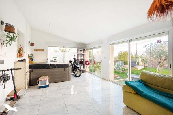 Maison à vendre |  Saint-Sauveur |  7 pièces | 140 m²