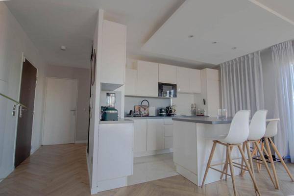 Appartement Lognes 4 pièce(s) 78 m2, 2 chambres, DERNIER ETAGE AVEC TERRASSES ET 2 PLACES DE STATIONNEMENT EN SOUS-SOL