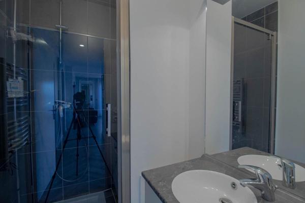 Appartement Lognes 4 pièce(s) 78 m2, 2 chambres, DERNIER ETAGE AVEC TERRASSES ET 2 PLACES DE STATIONNEMENT EN SOUS-SOL