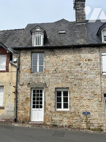 BAGNOLES DE L'ORNE, proche commerces, maison F3