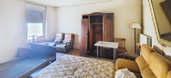 IMMEUBLE DE 208M2 A RENOVER ENTIEREMENT