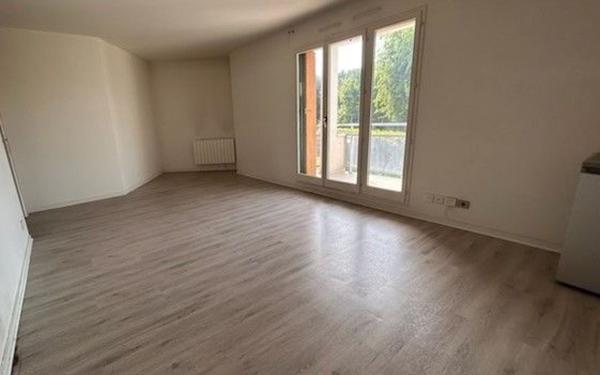 Appartement à louer    1 pièce • 24,04 m2 Longjumeau