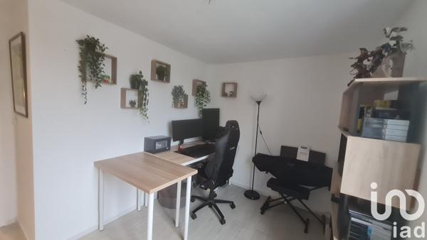 Maison 4 pièces de 105 m² à Halluin (59250)