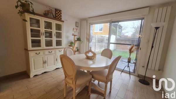 Maison 4 pièces de 105 m² à Halluin (59250)