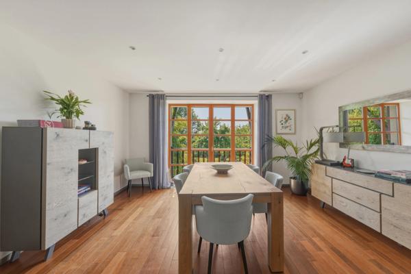 Maison à vendre 7 pièces ECHENEVEX (01)