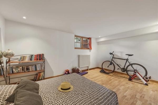 Maison à vendre 7 pièces ECHENEVEX (01)