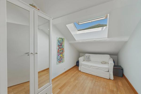 Maison à vendre 7 pièces ECHENEVEX (01)