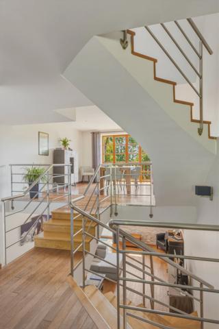 Maison à vendre 7 pièces ECHENEVEX (01)