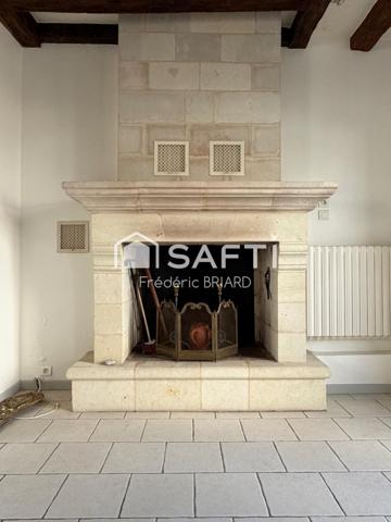 Maison de charme en Tuffeau. 155m2 de dépendances