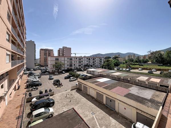 Appartement 4 pièce(s) 4 chambre(s) 89.05 m²
