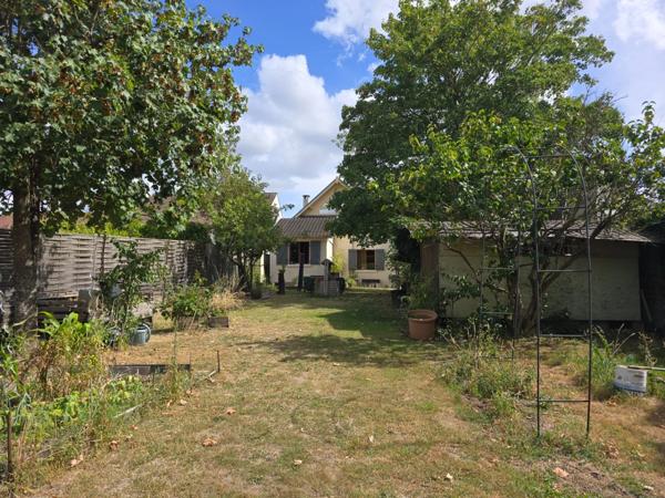 Maison à vendre 6 pièces BALLAINVILLIERS (91) sur beau terrain arboré de 868m²