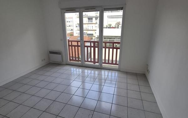 Appartement à vendre    1 pièce • 22 m2 Bayonne