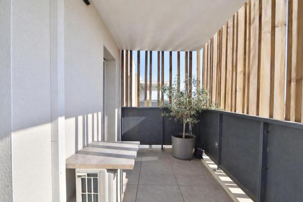 À VENDRE ! Appartement 2 chambres  Résidence récente avec ascenseur