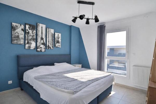 À VENDRE ! Appartement 2 chambres  Résidence récente avec ascenseur