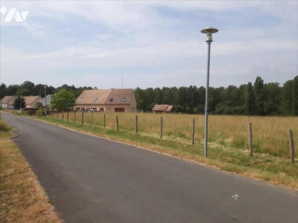 MARIGNE LAILLE, terrain non viabilisé constructible de 1291 m².