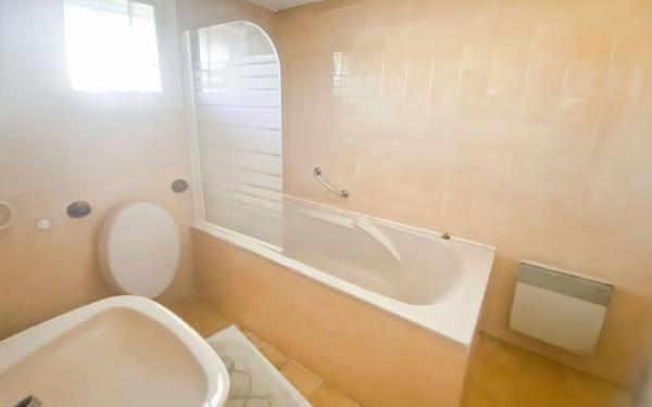 Maison à vendre    2 pièces •  Caussade