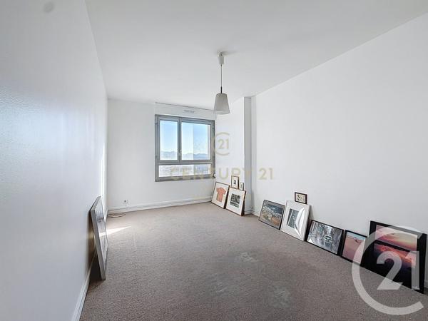 Appartement F3 à vendre  3 pièces - 82,10 m2 MARSEILLE - 13008