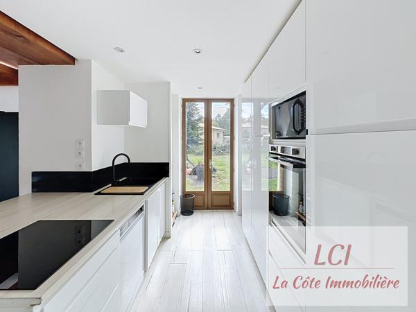 Maison 5 pièce(s) 3 chambre(s) 170 m²